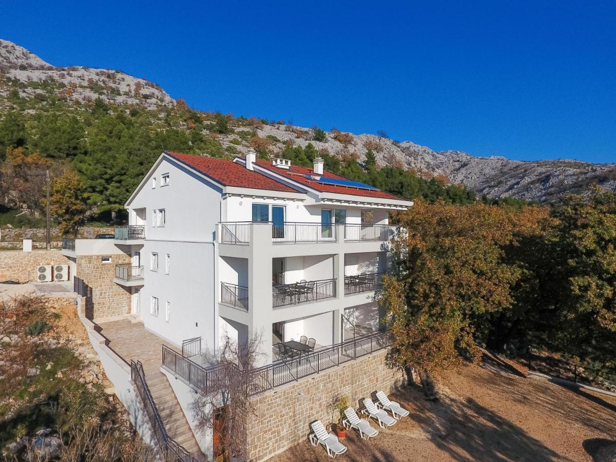 Apartmani Villa Paulo Starigrad Paklenica Luaran gambar