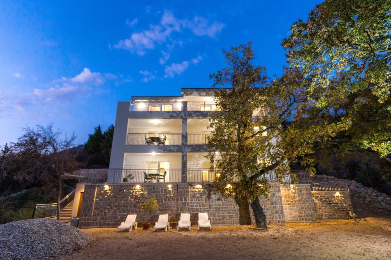 Apartmani Villa Paulo Starigrad Paklenica Luaran gambar