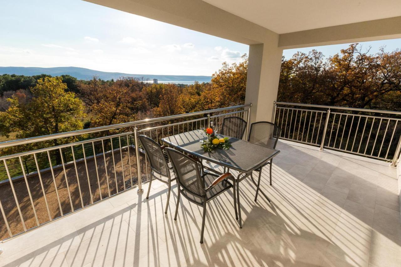 Apartmani Villa Paulo Starigrad Paklenica Luaran gambar