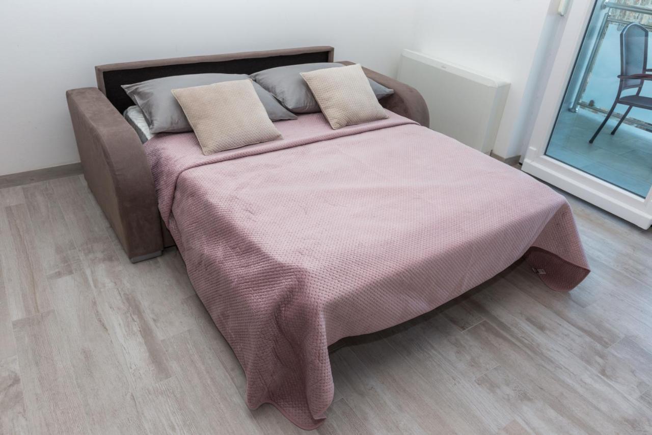 Apartmani Villa Paulo Starigrad Paklenica Luaran gambar