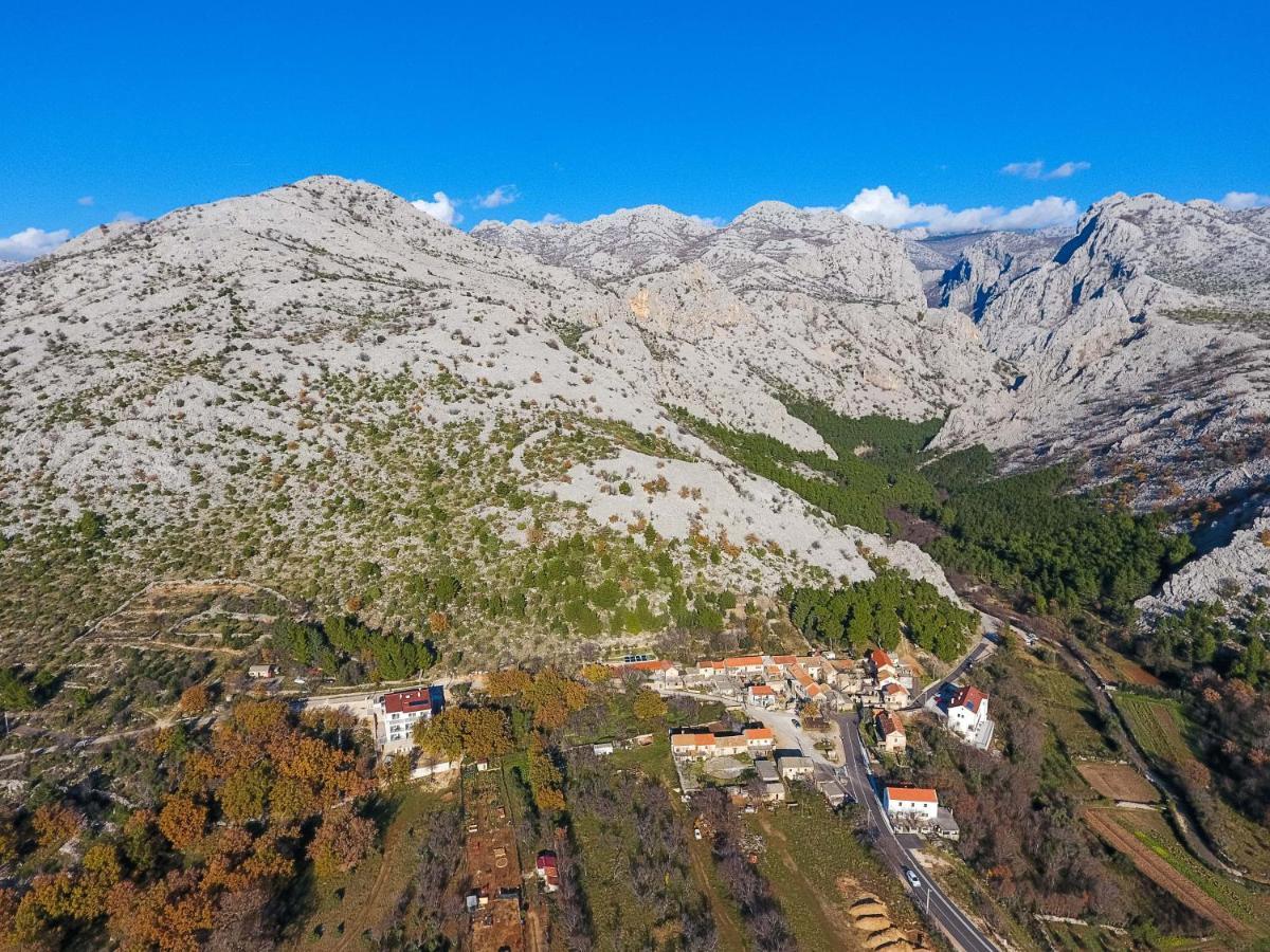 Apartmani Villa Paulo Starigrad Paklenica Luaran gambar